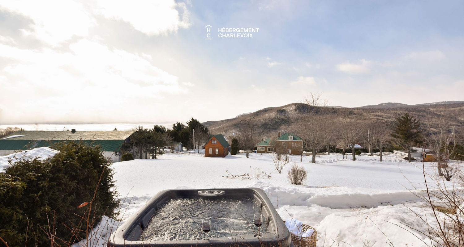 MAR-17 - Terrasse sur le toit avec vue sur le fleuve.